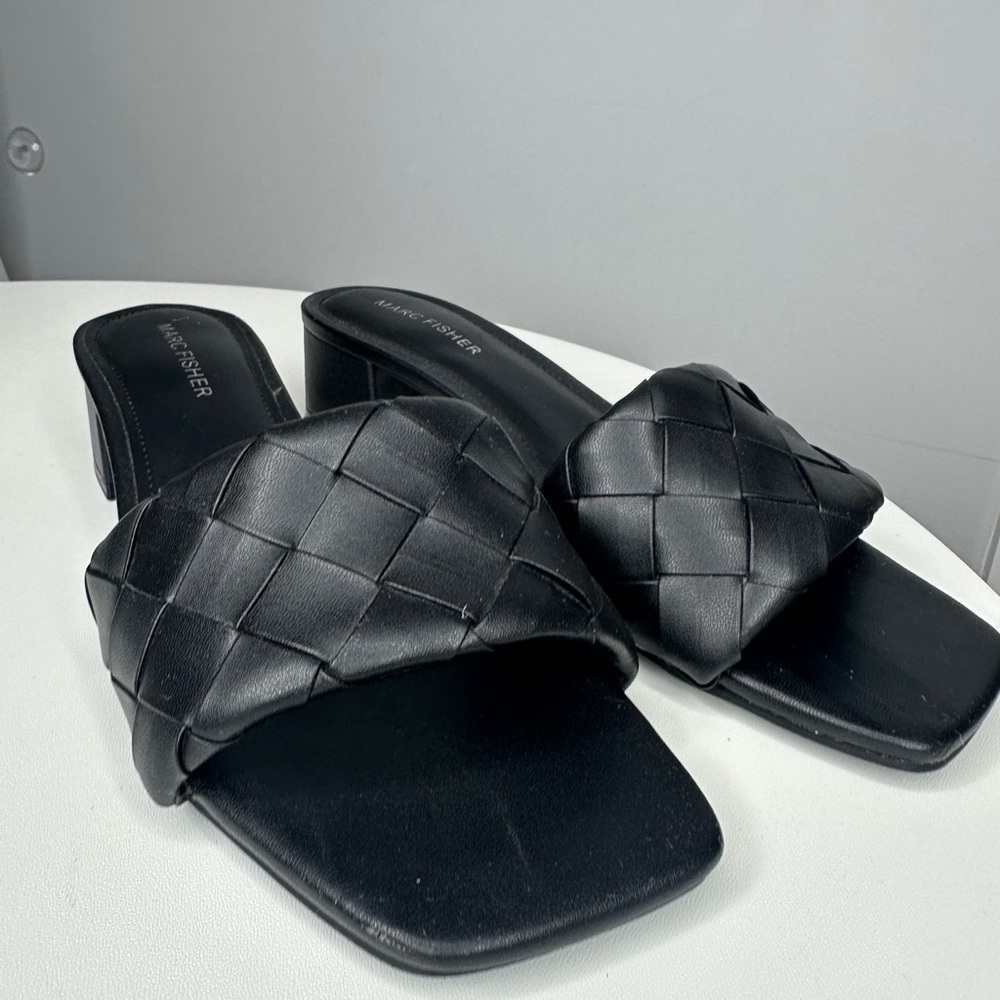 Marc Fisher Casara Black Woven Slide Sandals 8